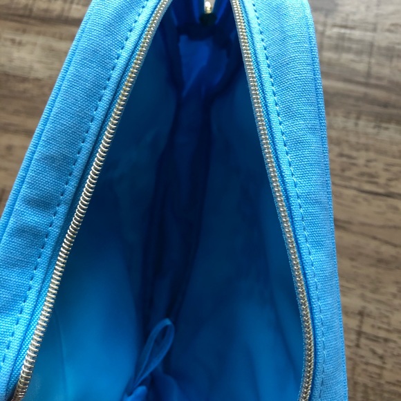 Estée Lauder Floral Zippered Makeup Bag - Picture 2 of 2